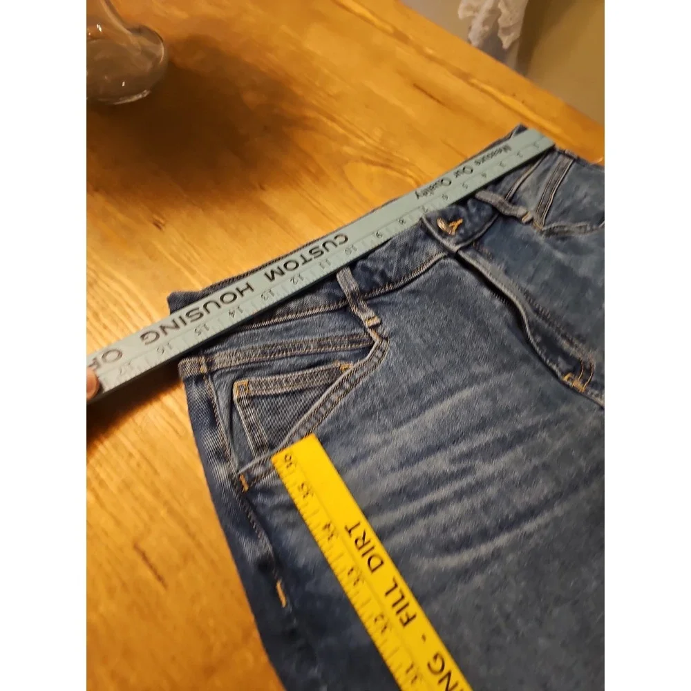 Simply Vera Wang Jeans CROP SIZE 8.  STRETCH